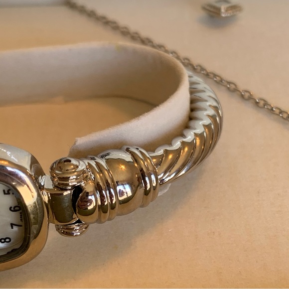 NITB Cote d’ Azur Jewelry Set 3 Piece Set Watch Earrings Necklace - Picture 6 of 10